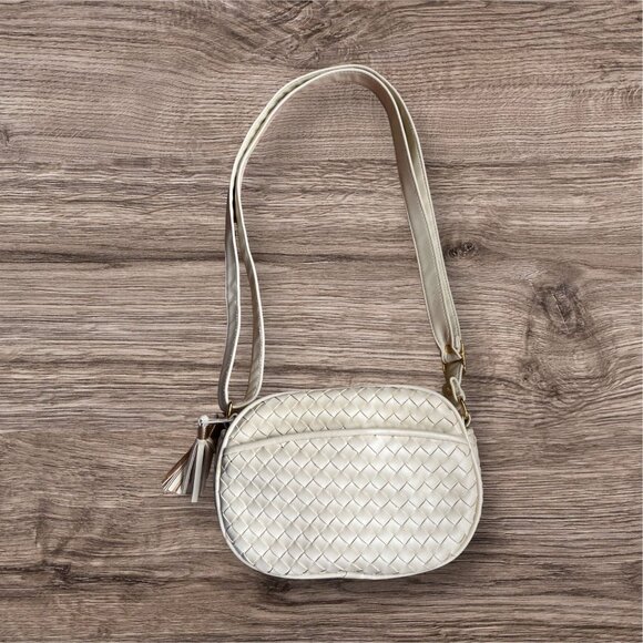 Y & S Handbags Inc.Cream woven small handbag - Picture 1 of 11